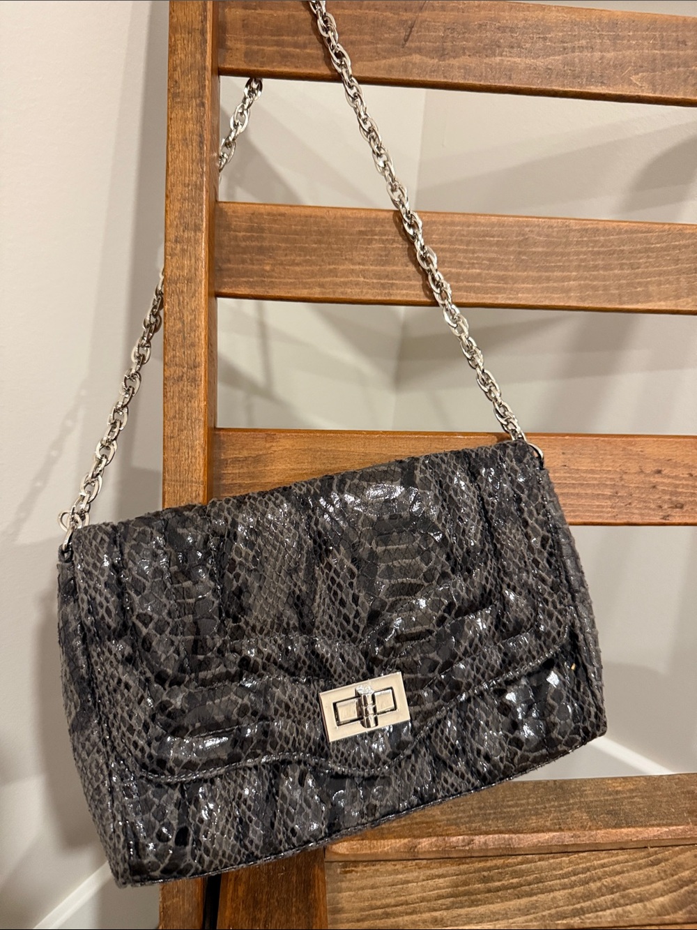 Vintage Quilted Black Faux-Snakeskin Shoulder Bag with Silver Chain Strap Clutch